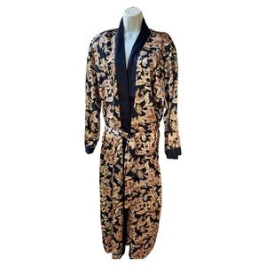 Adonna Vintage Floral Kimono Robe in Black and Gold Large 16/18